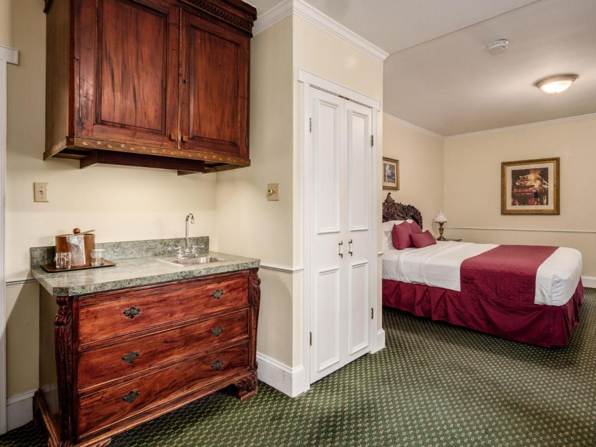 Lafayette Hotel Marietta Bagian luar foto